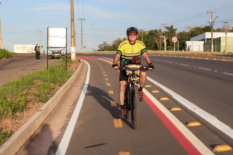 Jocélio carneiro- ciclista <div class='credito_fotos'>Foto: Marco Santos / Ag. Pará | <a href='/midias/2024/originais/18590_ff76c0f4-3d5b-0102-71ab-5d682722e8ef.jpg' download><i class='fa-solid fa-download'></i> Download</a></div>