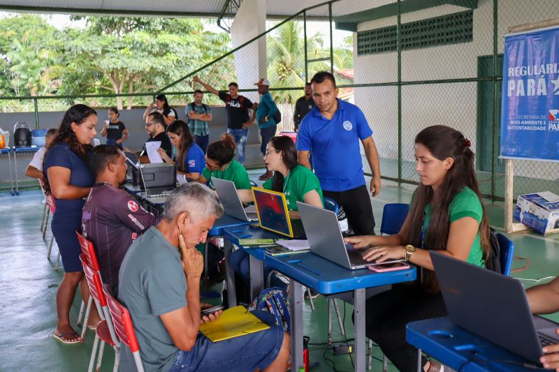 MOJU - Mutirão Regulariza Pará / FOTOS: Antonio Darwich/Ascom-Semas

Semas faz Mutirão do Regulariza Pará em comunidades de Moju
 <div class='credito_fotos'>Foto: ASCOM / SEMAS   |   <a href='/midias/2024/originais/18746_04b50797-b842-d61e-4c15-9c4568ebdebb.jpg' download><i class='fa-solid fa-download'></i> Download</a></div>