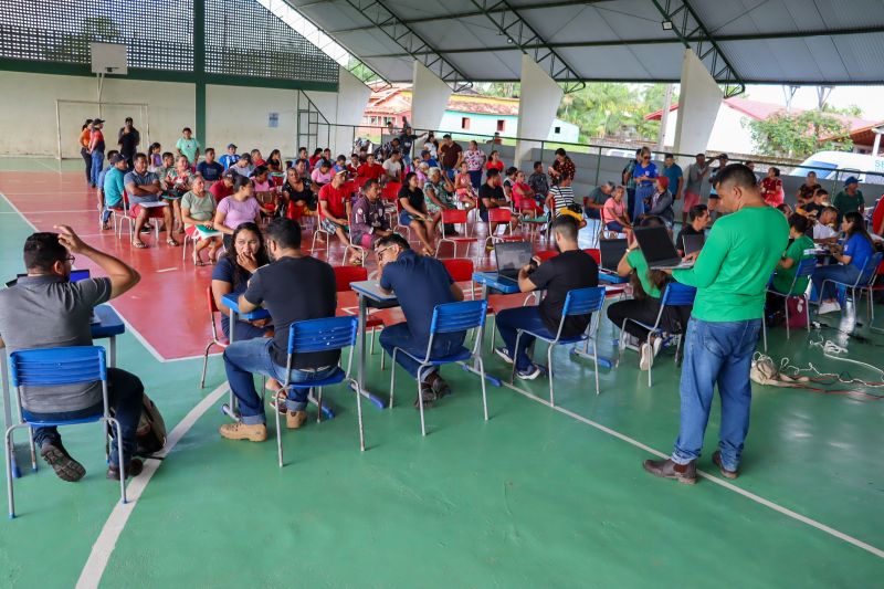 MOJU - Mutirão Regulariza Pará / FOTOS: Antonio Darwich/Ascom-Semas
Semas faz Mutirão do Regulariza Pará em comunidades de Moju
<div class='credito_fotos'>Foto: ASCOM / SEMAS | <a href='/midias/2024/originais/18746_1bb1c3e6-2f41-06aa-f2ec-a3c22a32fb45.jpg' download><i class='fa-solid fa-download'></i> Download</a></div>