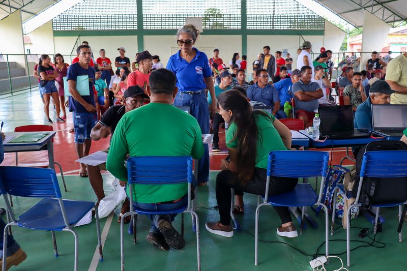 MOJU - Mutirão Regulariza Pará / FOTOS: Antonio Darwich/Ascom-Semas
Semas faz Mutirão do Regulariza Pará em comunidades de Moju
<div class='credito_fotos'>Foto: ASCOM / SEMAS | <a href='/midias/2024/originais/18746_222c0103-0342-fec1-89a6-759018a6eda1.jpg' download><i class='fa-solid fa-download'></i> Download</a></div>