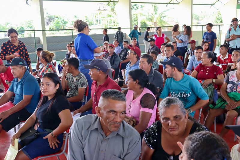 MOJU - Mutirão Regulariza Pará / FOTOS: Antonio Darwich/Ascom-Semas
Semas faz Mutirão do Regulariza Pará em comunidades de Moju
<div class='credito_fotos'>Foto: ASCOM / SEMAS | <a href='/midias/2024/originais/18746_2a26775f-c346-14cb-eab2-6171947733ab.jpg' download><i class='fa-solid fa-download'></i> Download</a></div>
