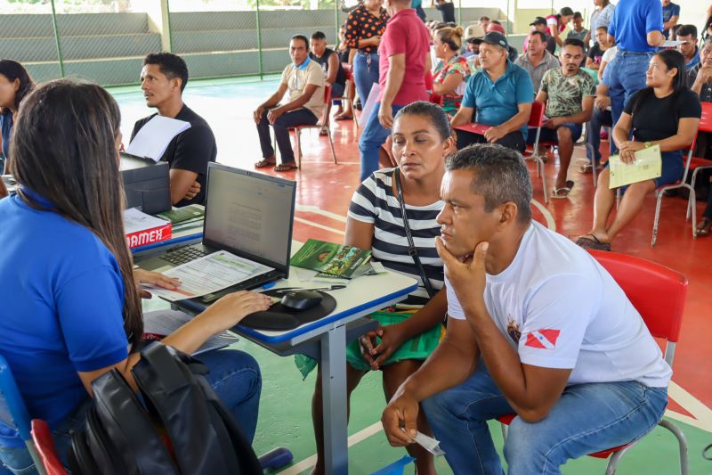 MOJU - Mutirão Regulariza Pará / FOTOS: Antonio Darwich/Ascom-Semas
Semas faz Mutirão do Regulariza Pará em comunidades de Moju
<div class='credito_fotos'>Foto: ASCOM / SEMAS | <a href='/midias/2024/originais/18746_4472d735-70c2-c277-51a2-8c51a6eb8754.jpg' download><i class='fa-solid fa-download'></i> Download</a></div>