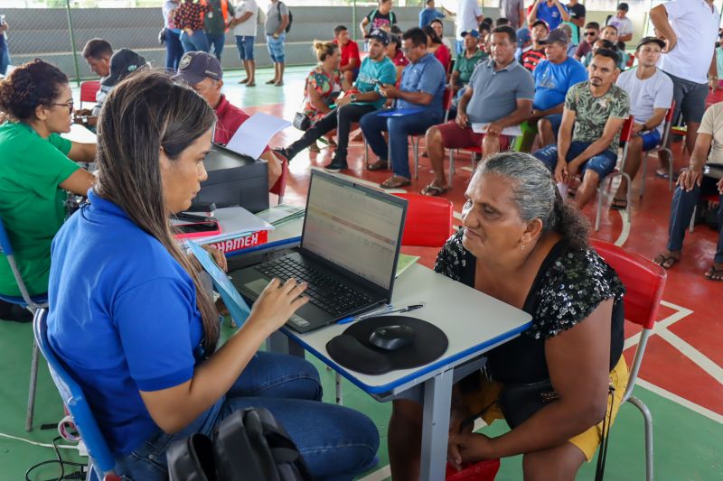 MOJU - Mutirão Regulariza Pará / FOTOS: Antonio Darwich/Ascom-Semas
Semas faz Mutirão do Regulariza Pará em comunidades de Moju
<div class='credito_fotos'>Foto: ASCOM / SEMAS | <a href='/midias/2024/originais/18746_64b3c013-124c-94b3-6152-ac69c5a4ff92.jpg' download><i class='fa-solid fa-download'></i> Download</a></div>
