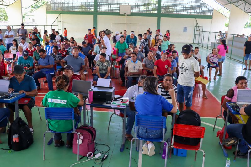 MOJU - Mutirão Regulariza Pará / FOTOS: Antonio Darwich/Ascom-Semas
Semas faz Mutirão do Regulariza Pará em comunidades de Moju
<div class='credito_fotos'>Foto: ASCOM / SEMAS | <a href='/midias/2024/originais/18746_84224b28-824e-6229-6de2-fb1cba004683.jpg' download><i class='fa-solid fa-download'></i> Download</a></div>