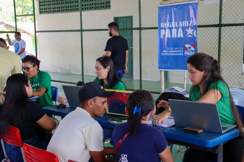 MOJU - Mutirão Regulariza Pará / FOTOS: Antonio Darwich/Ascom-Semas
Semas faz Mutirão do Regulariza Pará em comunidades de Moju
<div class='credito_fotos'>Foto: ASCOM / SEMAS | <a href='/midias/2024/originais/18746_bd163409-2284-5494-56ee-ce0975448306.jpg' download><i class='fa-solid fa-download'></i> Download</a></div>