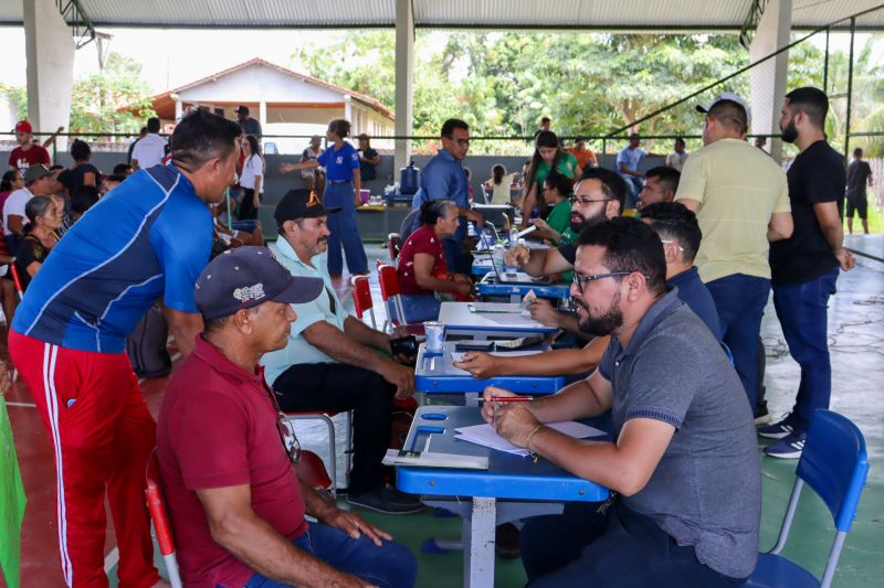 MOJU - Mutirão Regulariza Pará / FOTOS: Antonio Darwich/Ascom-Semas
Semas faz Mutirão do Regulariza Pará em comunidades de Moju
<div class='credito_fotos'>Foto: ASCOM / SEMAS | <a href='/midias/2024/originais/18746_f3c95480-2669-a7bc-ca6c-e2f889658640.jpg' download><i class='fa-solid fa-download'></i> Download</a></div>