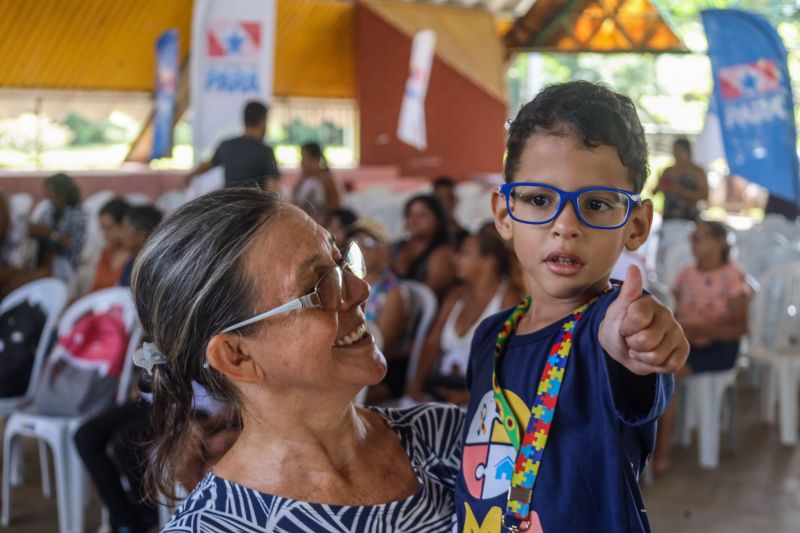 Salete Aparecida, dona de casa e seu neto Vitor Daniel. <div class='credito_fotos'>Foto: Bruno Cecim / Ag.Pará | <a href='/midias/2024/originais/18827_e211573b-de4e-cf86-8db8-c1b1cf25dc06.jpg' download><i class='fa-solid fa-download'></i> Download</a></div>