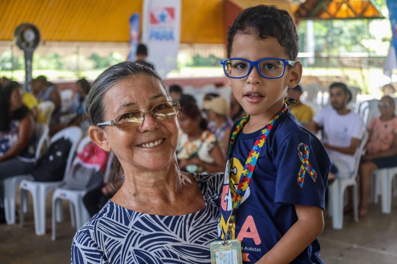 Salete Aparecida, dona de casa e seu neto Vitor Daniel. <div class='credito_fotos'>Foto: Bruno Cecim / Ag.Pará | <a href='/midias/2024/originais/18827_eb46ea99-f231-f434-e968-49e8e9721e81.jpg' download><i class='fa-solid fa-download'></i> Download</a></div>
