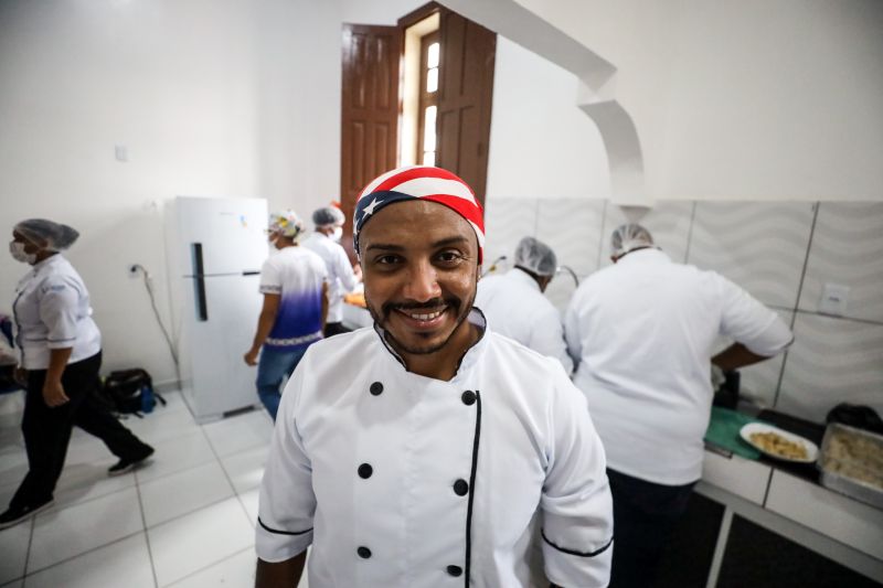 Denis Lima, professor de produção alimentícia <div class='credito_fotos'>Foto: Marcelo Lelis / Ag. Pará | <a href='/midias/2024/originais/18885_36e3c6ba-9d19-693a-44fa-67abefe1ebf8.jpg' download><i class='fa-solid fa-download'></i> Download</a></div>