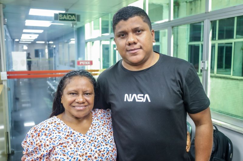MarIa Goreth Aguiar - dona de casa
Dinicley Alves - professor <div class='credito_fotos'>Foto: Bruno Cecim / Ag.Pará | <a href='/midias/2024/originais/19969_6498ae3c-b0a1-89d5-31b6-db6b3b69977f.jpg' download><i class='fa-solid fa-download'></i> Download</a></div>