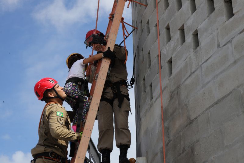 <div class='credito_fotos'>Foto: Pedro Guerreiro / Ag. Pará | <a href='/midias/2024/originais/20023_00b7cdeb-ef8b-6d72-4b89-02ccc96798d3.jpg' download><i class='fa-solid fa-download'></i> Download</a></div>