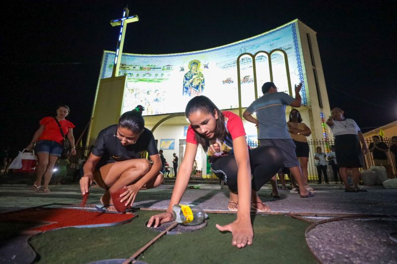 Tradição cultural e religiosa leva fiéis às ruas de Capanema para celebrar Corpus Christi
FOTOS: ALEX RIBEIRO/AGPARÁ <div class='credito_fotos'>Foto: Alex Ribeiro / Ag. Pará | <a href='/midias/2024/originais/20055_1ddcd5ee-5f85-2669-c6eb-6e37d4da2d8a.jpg' download><i class='fa-solid fa-download'></i> Download</a></div>