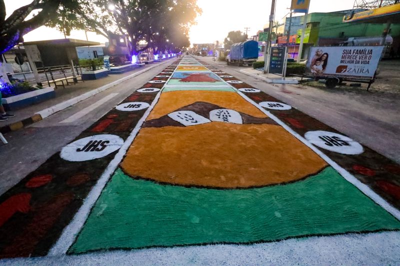 Tradição cultural e religiosa leva fiéis às ruas de Capanema para celebrar Corpus Christi
FOTOS: ALEX RIBEIRO/AGPARÁ <div class='credito_fotos'>Foto: Alex Ribeiro / Ag. Pará | <a href='/midias/2024/originais/20055_3e567163-867a-9437-60f6-41755495e5df.jpg' download><i class='fa-solid fa-download'></i> Download</a></div>