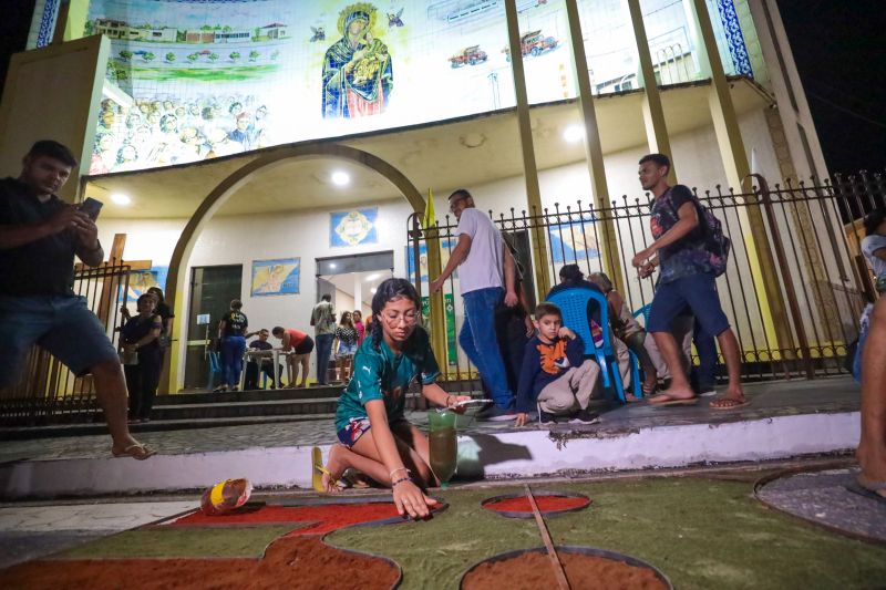 Tradição cultural e religiosa leva fiéis às ruas de Capanema para celebrar Corpus Christi
FOTOS: ALEX RIBEIRO/AGPARÁ <div class='credito_fotos'>Foto: Alex Ribeiro / Ag. Pará | <a href='/midias/2024/originais/20055_9f4f124d-d242-0504-ad49-7768036b47ea.jpg' download><i class='fa-solid fa-download'></i> Download</a></div>