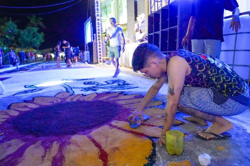 Tradição cultural e religiosa leva fiéis às ruas de Capanema para celebrar Corpus Christi
FOTOS: WELLINGTON COELHO / AGPARÁ <div class='credito_fotos'>Foto: Wellyngton Coelho / Ag.Pará | <a href='/midias/2024/originais/20059_69b6d7c3-b1de-ebe9-d280-afc9c7e17030.jpg' download><i class='fa-solid fa-download'></i> Download</a></div>