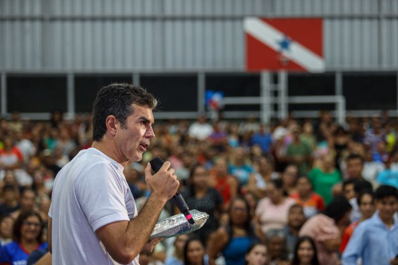 Agenda Gov PEIXE BOI - Fotos Pedro Guerreiro
População de Peixe-Boi comemora a entrega de nova escola Jonathas Pontes Athias <div class='credito_fotos'>Foto: Pedro Guerreiro / Ag. Pará | <a href='/midias/2024/originais/20066_22793552-7bbf-dc78-a51d-34b0445e6912.jpg' download><i class='fa-solid fa-download'></i> Download</a></div>