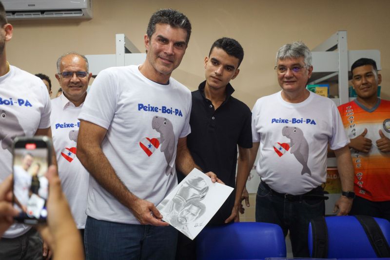 Agenda Gov PEIXE BOI - Fotos Pedro Guerreiro
População de Peixe-Boi comemora a entrega de nova escola Jonathas Pontes Athias <div class='credito_fotos'>Foto: Pedro Guerreiro / Ag. Pará | <a href='/midias/2024/originais/20066_da87253d-342b-4aeb-6784-3395f9cbe1f5.jpg' download><i class='fa-solid fa-download'></i> Download</a></div>