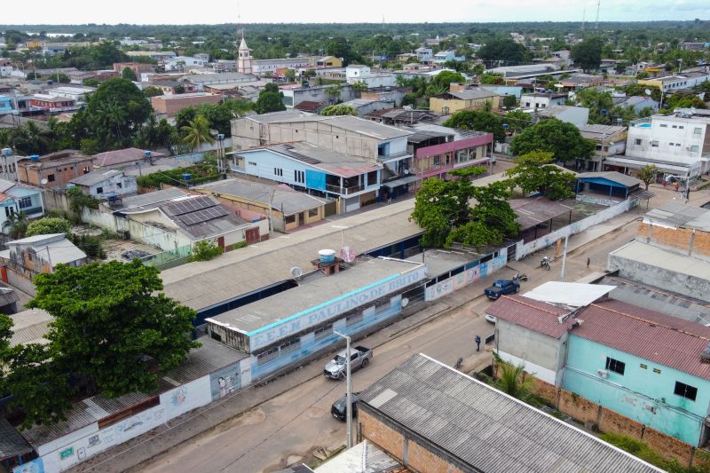 Local onde será construída a nova Escola Paulino de Brito • Centro Especializado de Atendimento a Meninas e Mulheres Marajoaras <div class='credito_fotos'>Foto: Marcelo Souza /Ag.Pará | <a href='/midias/2024/originais/20113_9d4c47e9-a142-6393-71dc-a79a8541855f.jpg' download><i class='fa-solid fa-download'></i> Download</a></div>