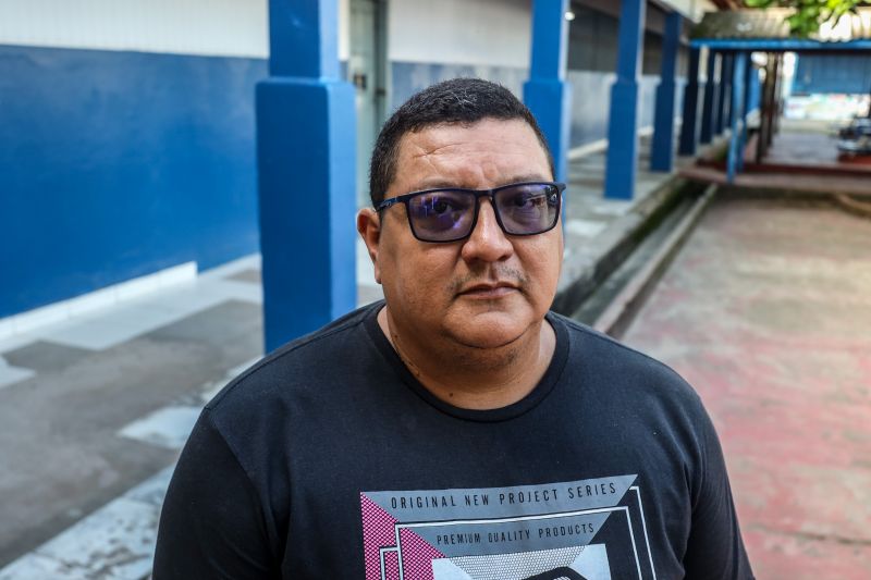 Local onde será construída a nova Escola Paulino de Brito • Centro Especializado de Atendimento a Meninas e Mulheres Marajoaras
Alain Marzo - Diretor da EEEM Paulino de Brito <div class='credito_fotos'>Foto: Marcelo Lelis / Ag. Pará | <a href='/midias/2024/originais/20113_b9605341-16a2-f1eb-74c9-644a796d7dad.jpg' download><i class='fa-solid fa-download'></i> Download</a></div>