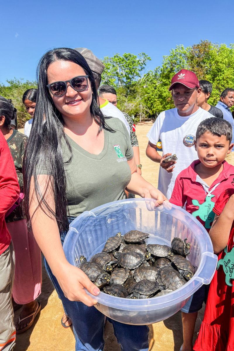 Soltura de 3 mil quelônios no rio Araguaia marcam programação pelo “Junho Verde” no sudeste paraense <div class='credito_fotos'>Foto: João Vitor Santos / Ascom Ideflor-Bio | <a href='/midias/2024/originais/20124_a12abe83-6253-9285-e5a3-6be2680cb9ce.jpg' download><i class='fa-solid fa-download'></i> Download</a></div>