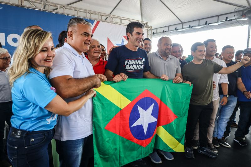 Bragança - Entrega de Títulos de Terra - Entrega de CAR Validados para a Agricultura Familiar - Programa Regulariza Pará - Entrega de Motocicletas da Linha CredCidadão Mototaxista Pai D’Égua - Fotos Bruno Cecim/Agência Pará <div class='credito_fotos'>Foto: Bruno Cecim / Ag.Pará | <a href='/midias/2024/originais/20139_5535b4da-7c4f-9751-1f47-73982c0cc520.jpg' download><i class='fa-solid fa-download'></i> Download</a></div>