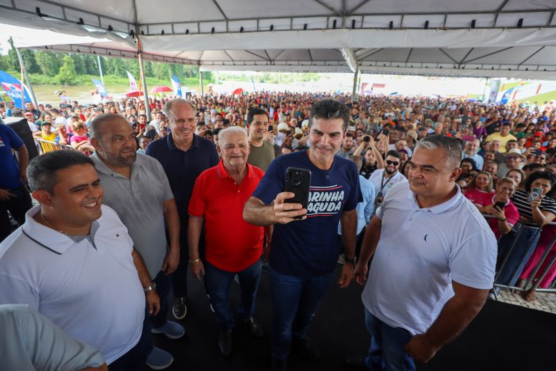 Bragança - Entrega de Títulos de Terra - Entrega de CAR Validados para a Agricultura Familiar - Programa Regulariza Pará - Entrega de Motocicletas da Linha CredCidadão Mototaxista Pai D’Égua - Fotos Bruno Cecim/Agência Pará <div class='credito_fotos'>Foto: Bruno Cecim / Ag.Pará | <a href='/midias/2024/originais/20139_aa138982-d541-1745-b4d0-081707d41c6b.jpg' download><i class='fa-solid fa-download'></i> Download</a></div>