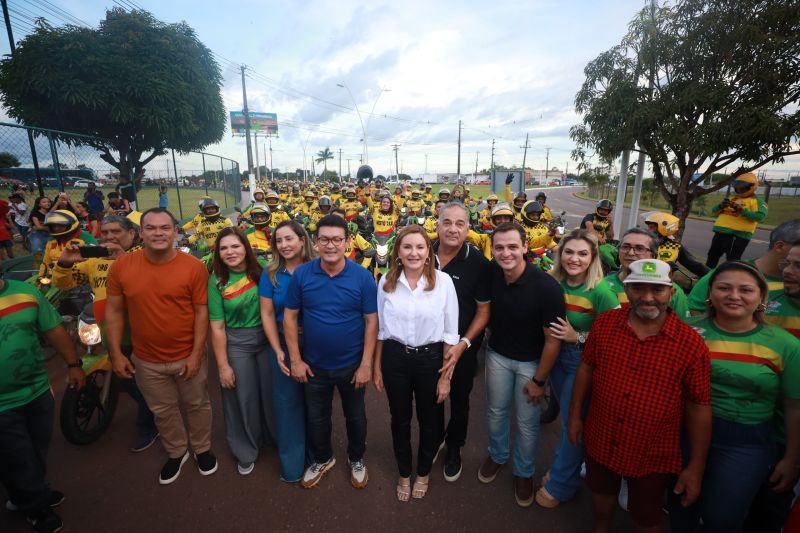 inauguração complexo esportivo
Barcarena
Fotos:Bruno cruz/ Ag Pará
<div class='credito_fotos'>Foto: Bruno Cruz / Agência Pará | <a href='/midias/2024/originais/20146_2c768a26-6841-5abf-12b7-67858122bc9f.jpg' download><i class='fa-solid fa-download'></i> Download</a></div>
