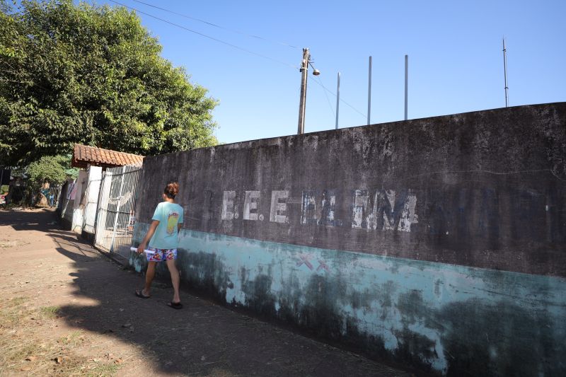 EEEM Professora Marluce Massariol de Souza, que será reconstruída <div class='credito_fotos'>Foto: Marcelo Lelis / Ag. Pará | <a href='/midias/2024/originais/20172_39d5bcf0-60f4-7c89-47b6-f322b6a5df69.jpg' download><i class='fa-solid fa-download'></i> Download</a></div>