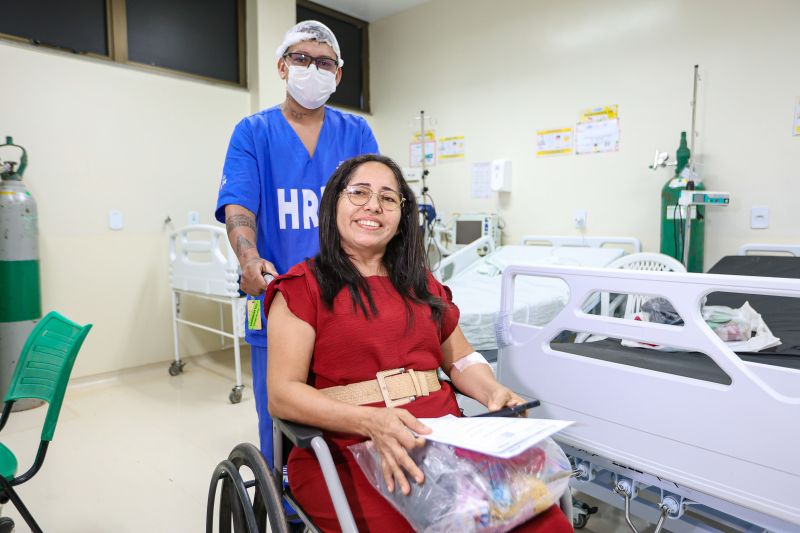 Nilzete Mota da Silva - professora / paciente hospital regional <div class='credito_fotos'>Foto: Marco Santos / Ag. Pará | <a href='/midias/2024/originais/20277_4ff6688b-b123-d25b-fcb2-5636dd619e40.jpg' download><i class='fa-solid fa-download'></i> Download</a></div>