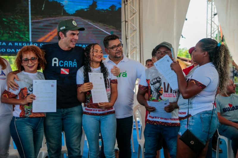 Governador Helder Barbalho Entrega de CAF para os Agricultores da Associação Remanescente de Quilombolas da Nova Aliança da Boa Vista <div class='credito_fotos'>Foto: Marco Santos / Ag. Pará | <a href='/midias/2024/originais/20299_2e96833a-a02e-76ce-6dee-94729af89870.jpg' download><i class='fa-solid fa-download'></i> Download</a></div>