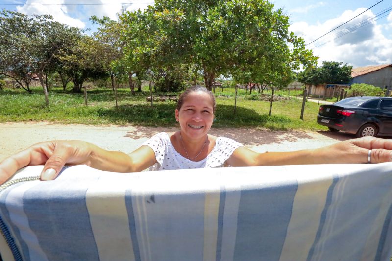 Elisangela dos santos da Silva
Lavradora <div class='credito_fotos'>Foto: Bruno Cruz / Agência Pará | <a href='/midias/2024/originais/20329_ec4888e8-2bb7-4d14-99cb-ee3878354499.jpg' download><i class='fa-solid fa-download'></i> Download</a></div>