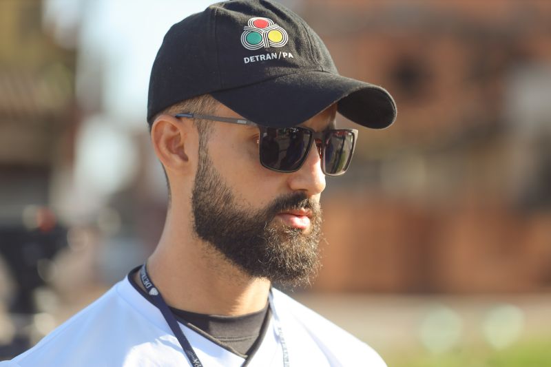 Lucas Aguiar, agente de educação de trânsito do Detran <div class='credito_fotos'>Foto: Bruno Cecim / Ag.Pará | <a href='/midias/2024/originais/20330_fbce5c23-5201-681c-3063-1f1a13b7a546.jpg' download><i class='fa-solid fa-download'></i> Download</a></div>