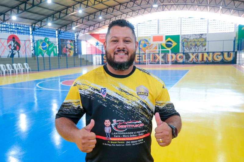 Treinador escolinha_ Miguel de Souza <div class='credito_fotos'>Foto: Marco Santos / Ag. Pará | <a href='/midias/2024/originais/20384_ca5758df-9c61-793c-edc7-522dcd98df7b.jpg' download><i class='fa-solid fa-download'></i> Download</a></div>