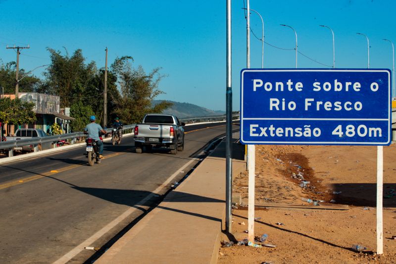 Movimentação primeiro dia usuários passando sobre a ponte do rio fresco em São Félix do Xingú
FOTOS: Marco Santos / AGPARÁ <div class='credito_fotos'>Foto: Marco Santos / Ag. Pará | <a href='/midias/2024/originais/20392_877245b6-6454-11dd-0d04-fa03e245a25a.jpg' download><i class='fa-solid fa-download'></i> Download</a></div>