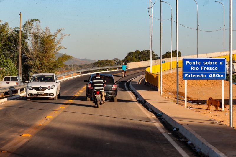 Movimentação primeiro dia usuários passando sobre a ponte do rio fresco em São Félix do Xingú
FOTOS: Marco Santos / AGPARÁ <div class='credito_fotos'>Foto: Marco Santos / Ag. Pará | <a href='/midias/2024/originais/20392_a629b6c6-ffa8-7645-4541-0166bb8d895c.jpg' download><i class='fa-solid fa-download'></i> Download</a></div>