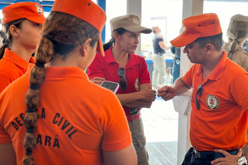 ‘Operação Verão 2024' é lançada em mais de 90 localidades com mais de 5 mil agentes reforçando a segurança
São realizadas diversas ações ostensivas e preventivas, com reforço no policiamento local, monitoramento e diversas atividades integradas entre as forças, para coibir e inibir a criminalidade durante todo o mês de julho
André Macedo / Ascom Segup <div class='credito_fotos'>Foto: André Macedo / Ascom Segup | <a href='/midias/2024/originais/20393_2d682e89-0707-91d0-729b-d75b19c56e25.jpg' download><i class='fa-solid fa-download'></i> Download</a></div>