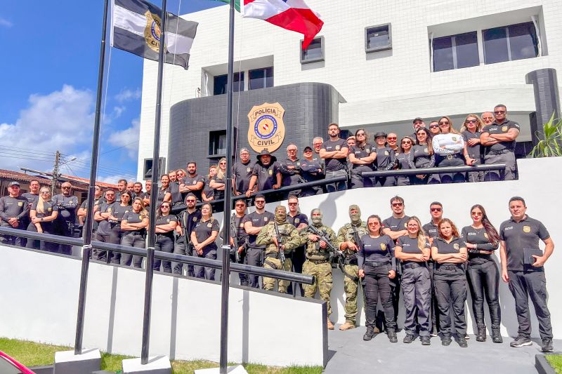‘Operação Verão 2024' é lançada em mais de 90 localidades com mais de 5 mil agentes reforçando a segurança
São realizadas diversas ações ostensivas e preventivas, com reforço no policiamento local, monitoramento e diversas atividades integradas entre as forças, para coibir e inibir a criminalidade durante todo o mês de julho
André Macedo / Ascom Segup <div class='credito_fotos'>Foto: André Macedo / Ascom Segup | <a href='/midias/2024/originais/20393_439c39d5-d129-f648-75dd-92d0278ad417.jpg' download><i class='fa-solid fa-download'></i> Download</a></div>
