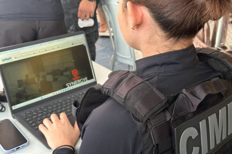 ‘Operação Verão 2024' é lançada em mais de 90 localidades com mais de 5 mil agentes reforçando a segurança
São realizadas diversas ações ostensivas e preventivas, com reforço no policiamento local, monitoramento e diversas atividades integradas entre as forças, para coibir e inibir a criminalidade durante todo o mês de julho
André Macedo / Ascom Segup <div class='credito_fotos'>Foto: André Macedo / Ascom Segup | <a href='/midias/2024/originais/20393_d26ccf94-ad1b-9aa6-77cb-94214418f380.jpg' download><i class='fa-solid fa-download'></i> Download</a></div>