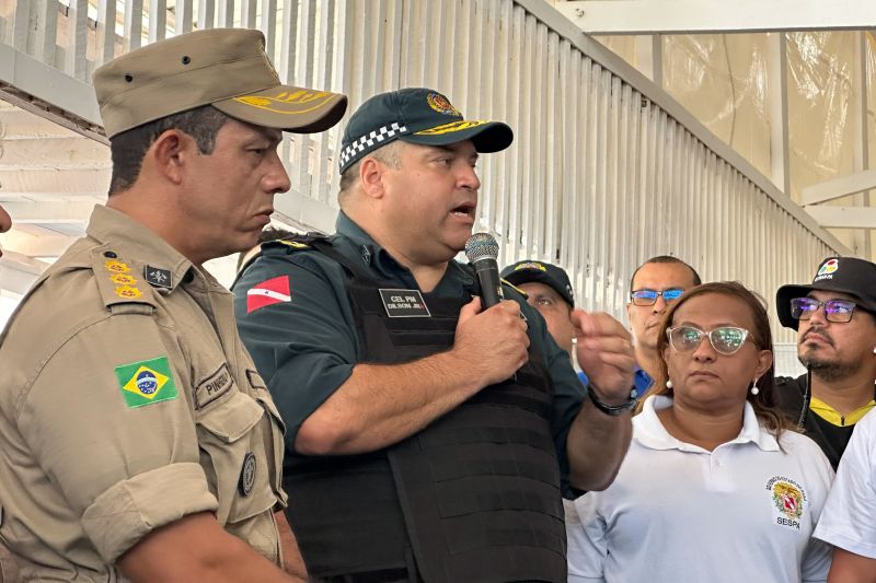 ‘Operação Verão 2024' é lançada em mais de 90 localidades com mais de 5 mil agentes reforçando a segurança
São realizadas diversas ações ostensivas e preventivas, com reforço no policiamento local, monitoramento e diversas atividades integradas entre as forças, para coibir e inibir a criminalidade durante todo o mês de julho
André Macedo / Ascom Segup <div class='credito_fotos'>Foto: André Macedo / Ascom Segup | <a href='/midias/2024/originais/20393_dca48b2e-ae7a-6c5a-2cdd-349d6618b213.jpg' download><i class='fa-solid fa-download'></i> Download</a></div>