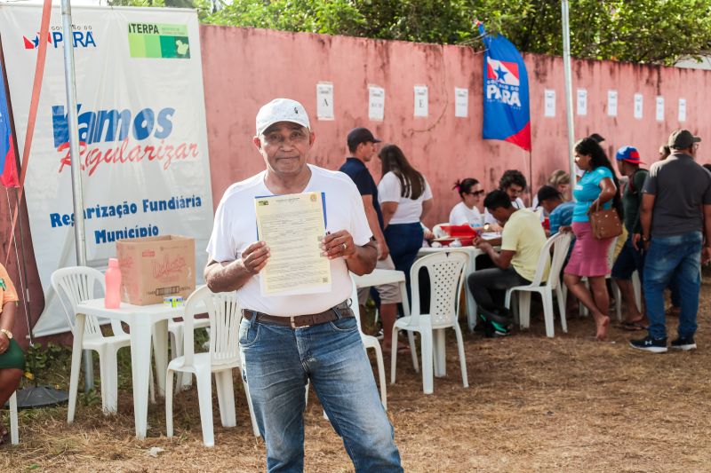 Evaldilson de Lima, contemplado títulos de terra <div class='credito_fotos'>Foto: Pedro Guerreiro / Ag. Pará | <a href='/midias/2024/originais/20554_0de3537e-e282-6e15-005e-ff332280055b.jpg' download><i class='fa-solid fa-download'></i> Download</a></div>