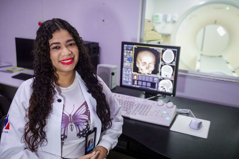 Izabela Oliveira Xavier - Técnica em radiologia no HRPL <div class='credito_fotos'>Foto: Marcelo Lelis / Ag. Pará | <a href='/midias/2024/originais/20617_0a6f6101-bc3f-2b49-fb62-543efa70546d.jpg' download><i class='fa-solid fa-download'></i> Download</a></div>