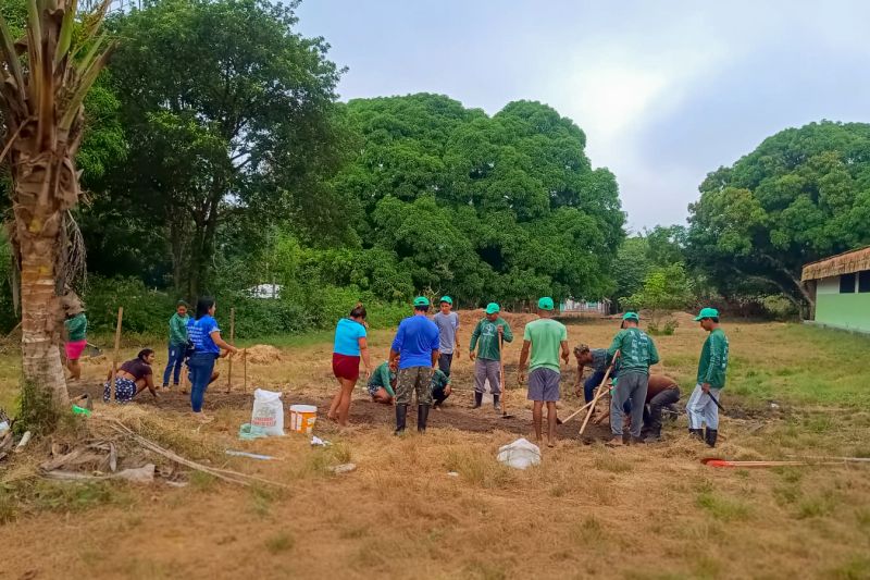 Matéria - Formação de agentes agroflorestais avança na Terra Indígena Alto Rio Guamá com foco em sustentabilidade
Fotos: DGBio/IDEFLOR-Bio/Divulgação
<div class='credito_fotos'>Foto: ASCOM / IDEFLOR-BIO | <a href='/midias/2024/originais/20801_c4945e97-96c5-e7bd-933d-6fb90e75ab83.jpg' download><i class='fa-solid fa-download'></i> Download</a></div>
