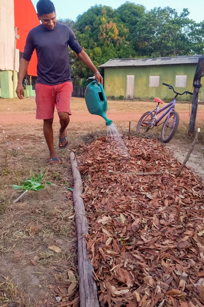 Matéria - Formação de agentes agroflorestais avança na Terra Indígena Alto Rio Guamá com foco em sustentabilidade
Fotos: DGBio/IDEFLOR-Bio/Divulgação
<div class='credito_fotos'>Foto: ASCOM / IDEFLOR-BIO | <a href='/midias/2024/originais/20801_fb5b9d96-56e1-865f-b78d-9fd515cab56b.jpg' download><i class='fa-solid fa-download'></i> Download</a></div>