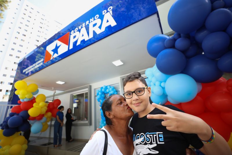 Nilza Lima e o neto Fernando Reneé <div class='credito_fotos'>Foto: Marcelo Lelis / Ag. Pará | <a href='/midias/2024/originais/20884_3d9fdc2a-a780-d3cf-422e-5b5d444e211c.jpg' download><i class='fa-solid fa-download'></i> Download</a></div>