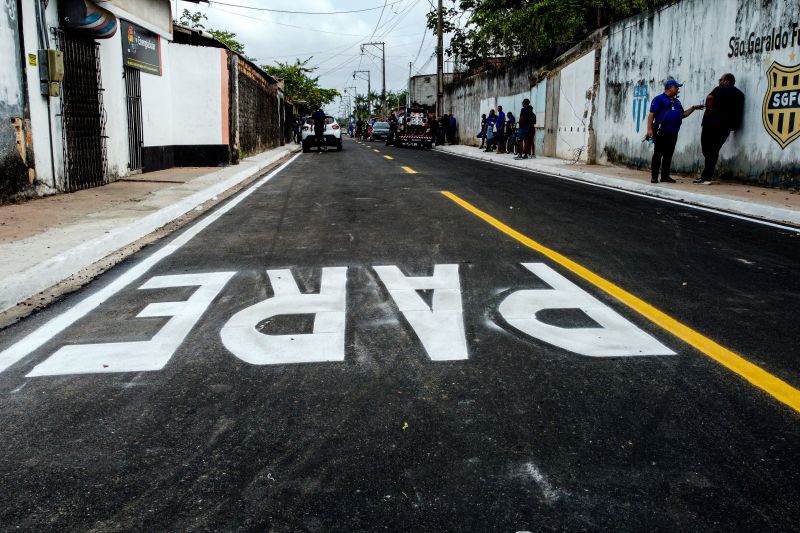 Travessa São Geraldo, Tapanã.
Inauguração das obras do programa asfalto por todo o Pará <div class='credito_fotos'>Foto: Augusto Miranda / Ag. Pará | <a href='/midias/2024/originais/21140_821b0787-857d-b0dc-62ee-638425b37307.jpg' download><i class='fa-solid fa-download'></i> Download</a></div>