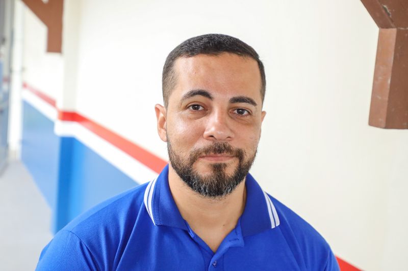 Felipe Soares - prof lingua inglesa - 15 anos no Estado <div class='credito_fotos'>Foto: Marcelo Lelis / Ag. Pará | <a href='/midias/2024/originais/21176_3497cc24-5dcf-46e9-42e0-2db8310b5f2f.jpg' download><i class='fa-solid fa-download'></i> Download</a></div>