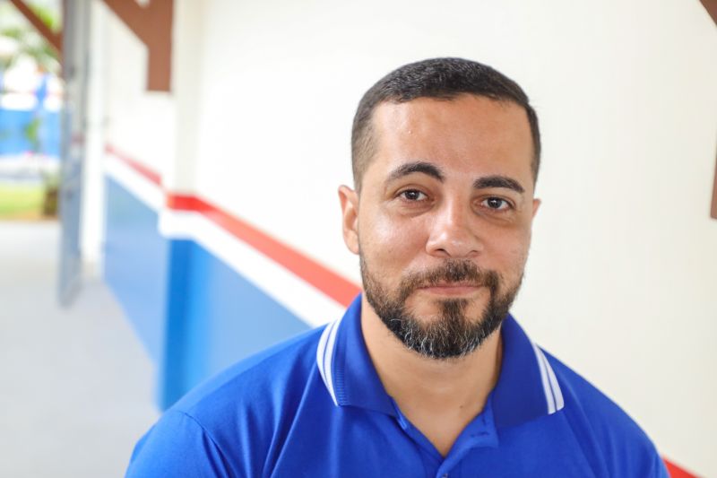 Felipe Soares - prof lingua inglesa - 15 anos no Estado <div class='credito_fotos'>Foto: Marcelo Lelis / Ag. Pará | <a href='/midias/2024/originais/21176_6429f96e-139e-5687-e895-dcb450c7b99c.jpg' download><i class='fa-solid fa-download'></i> Download</a></div>