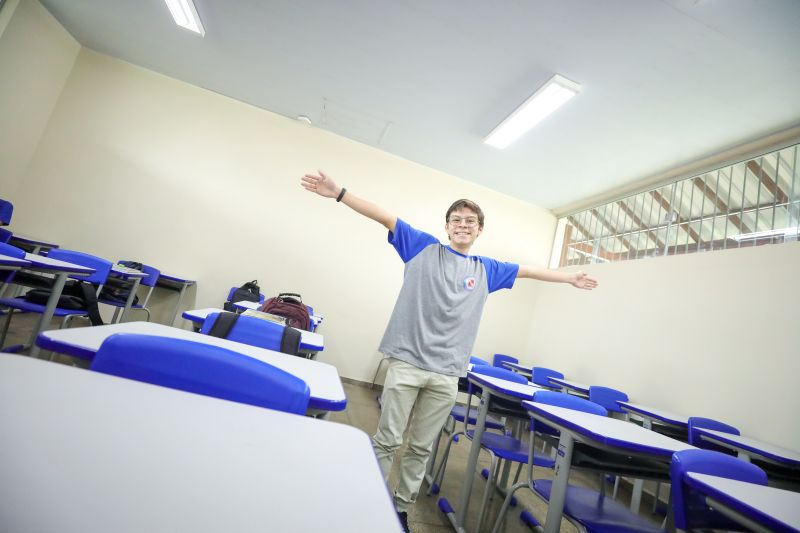 Gustavo Barros - 16 - 2° ano
6 anos na escola <div class='credito_fotos'>Foto: Marcelo Lelis / Ag. Pará | <a href='/midias/2024/originais/21176_bbf71b7a-4b47-7037-b4ca-02fb8388a1fb.jpg' download><i class='fa-solid fa-download'></i> Download</a></div>