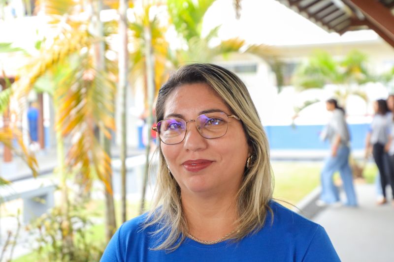 Jaqueline Rolim - prof geografia - 20 anos no Estado <div class='credito_fotos'>Foto: Marcelo Lelis / Ag. Pará | <a href='/midias/2024/originais/21176_fe73972f-8502-f6b1-be71-114a8492789f.jpg' download><i class='fa-solid fa-download'></i> Download</a></div>