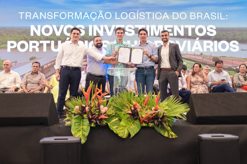 ASSINATURA COM O TERMO DE RISCO DE INVESTIMENTO TRI, COM A
EMPRESA ULTRACARGO LOGÍSTICA S/A, INVESTIMENTO DE 5,4 MILHÕES <div class='credito_fotos'>Foto: Pedro Guerreiro / Ag. Pará | <a href='/midias/2024/originais/21320_6cf750e9-96d0-e7fd-9e42-483b1b99b04b.jpg' download><i class='fa-solid fa-download'></i> Download</a></div>